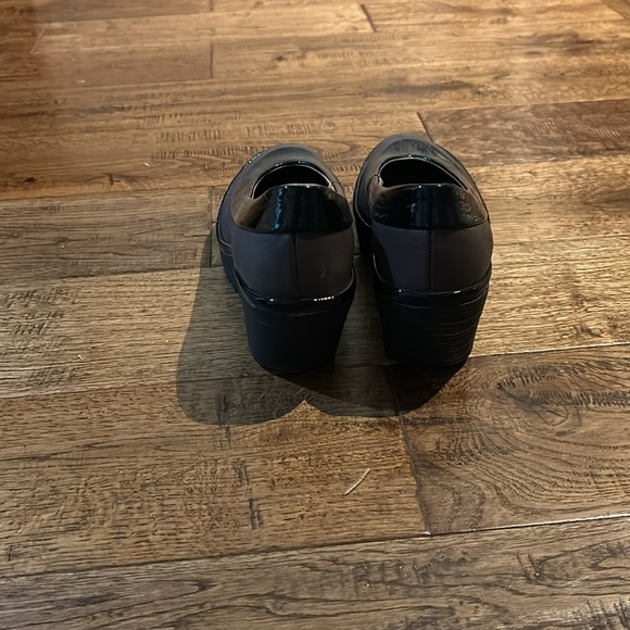 Fly London size 7. Black and taupe. Great condition only worn a few times. - Picture 3 of 8